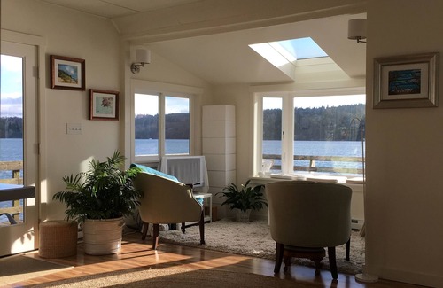 Vashon Island Maison | Oceanfront Eco Cottage