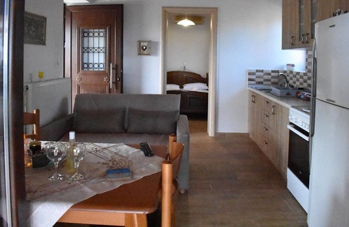 Ovrios Maison | Ovrios Stone House