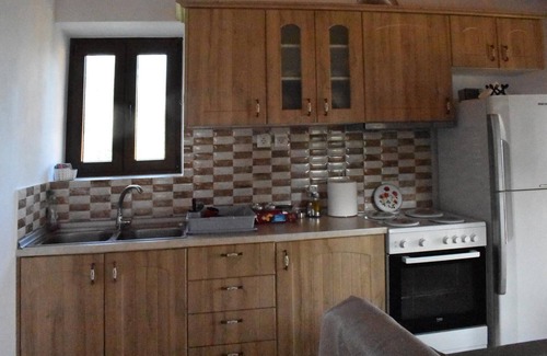 Ovrios Maison | Ovrios Stone House