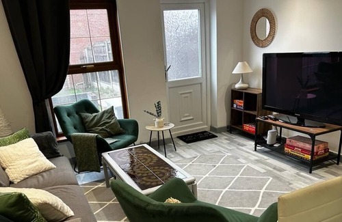 Tipton Maison | Owens' House - 3 Bed 2 Bath Relocation Corporate Stay