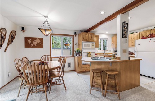 Baring Maison | Owl Be Back Spacious, peaceful, private riverfront