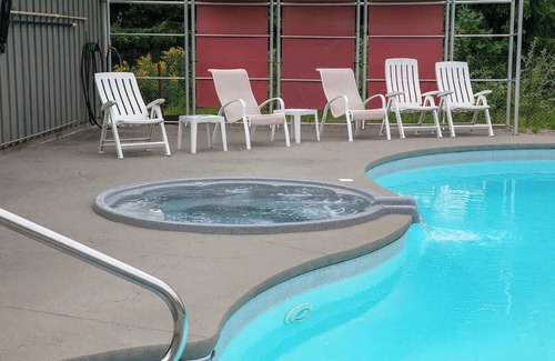 Potton Chalet De Ski | Owl's Head - Piscine Creusée - Spa - Vue - Méridien