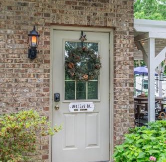 Decatur Maison | Owl's Nest Retreat