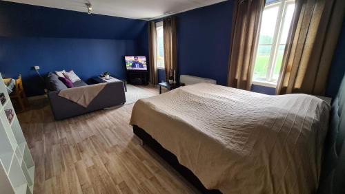 Kristianstad Appartement | Own apartment in village school from 1886 with private entrance