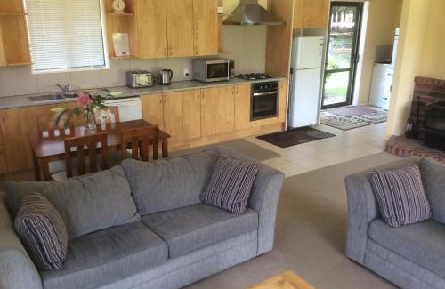 Mount Olympus Ski Field Maison | Oxford Holiday Cottage