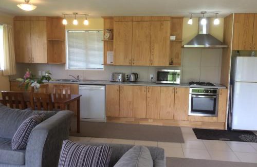Mount Olympus Ski Field Maison | Oxford Holiday Cottage