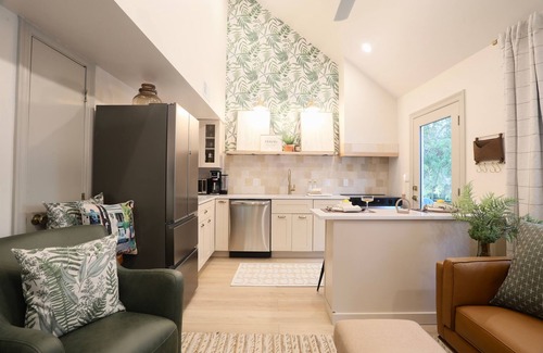 Oxford Maison | Oxford House + 2.6 miles to Ole Miss + King Beds