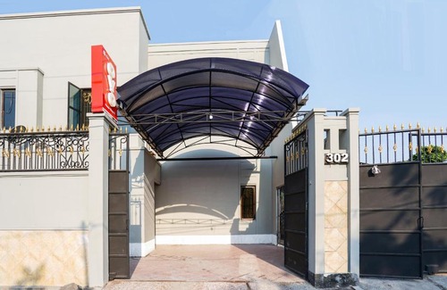 Surabaya Hôtel | OYO 1281 Home Stay 83