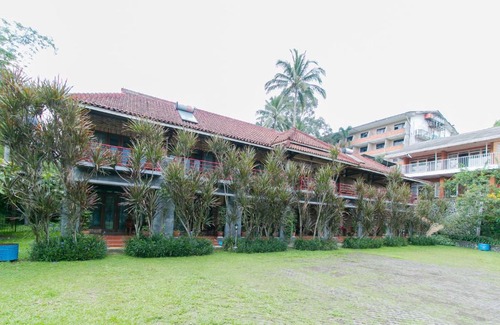 Jambelaer Hôtel | OYO 1924 Hotel Rafflesia