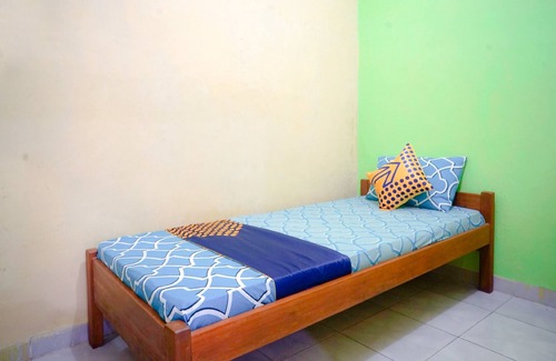 Lumajang Hôtel | OYO 2440 Wallet Family Residence Syariah