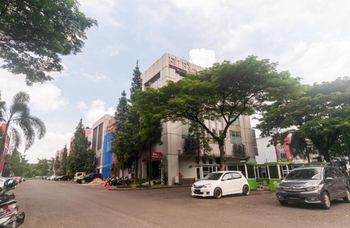 Tangerang Hôtel | OYO 3216 Ellegan Residence