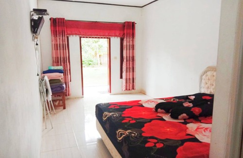 Sukabumi Hôtel | OYO 3303 Penginapan Putri Asih Sawarna
