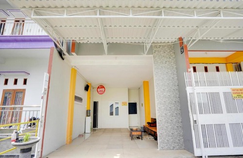 Lamongan Hôtel | OYO 3705 Orchid Family Residence