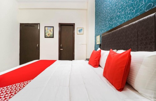 Sector 45 Hôtel | OYO 48902 The White Villa