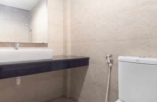 Chonburi Hôtel | OYO 75382 Chonburi Hotel