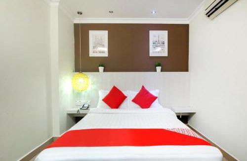 Chinatown Hôtel | OYO 761 City Hotel