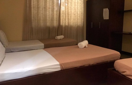 Barangay 16 Hôtel | OYO 762 Laurien Hotel