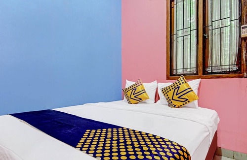 Tangerang Hôtel | OYO 90268 Aliyah Syariah