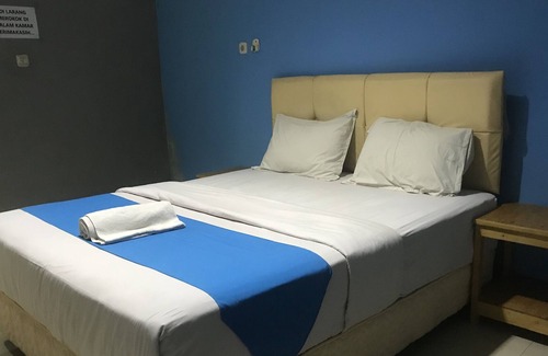 Jakarta Hôtel | OYO 90436 Dewi Fortuna