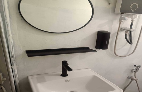 Jelutong Hôtel | OYO 91085 J Stay Guesthouse