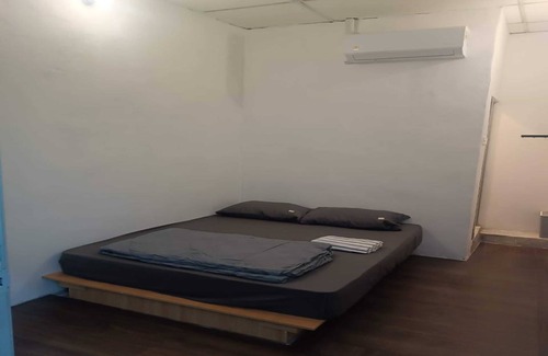 Jelutong Hôtel | OYO 91085 J Stay Guesthouse