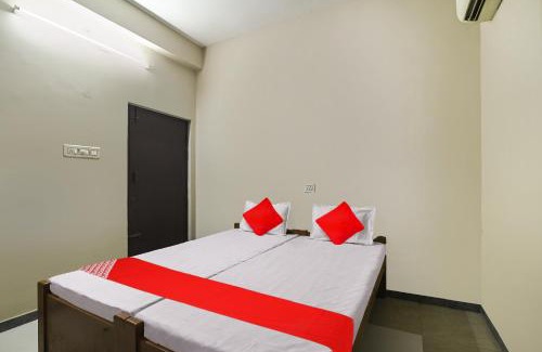 Katpadi Hôtel | OYO Flagship Sri Varathi Home Stays