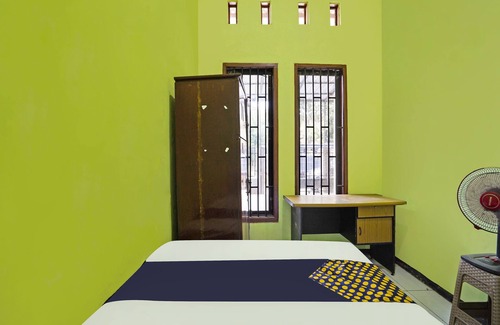 Mojokerto Hôtel | OYO Life 91869 Insan Mulia Kost Syariah