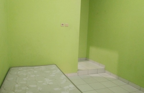 Jakarta Hôtel | OYO Life Kost ijo Tembok Tinggi