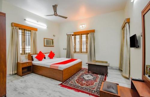 City Center Hôtel | OYO Retro Residency