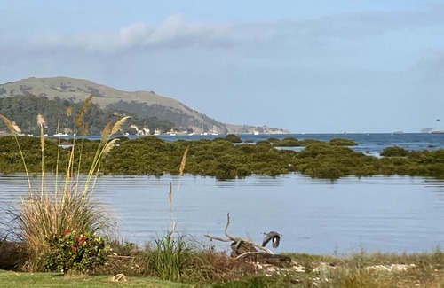 Preece Point Chalet De Ski | Oystercatcher Bay Boathouse