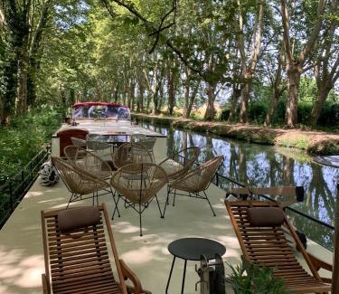Le Mas-dAgenais Location De Bateaux | Péniche Wakaï - Chambres d'hôtes