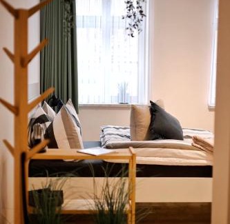 Poessneck Appartement | Pößnecker Werkstätten - FeWo Katharina von Bora