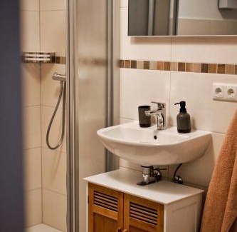 Poessneck Appartement | Pößnecker Werkstätten - FeWo Katharina von Bora