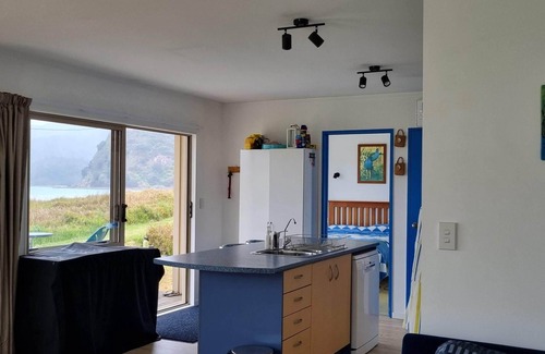 Kennedy Bay Maison | Pūkeko Retreat- Beachfront