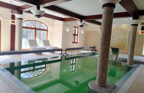 Ryman Hôtel | Pałac w Rymaniu