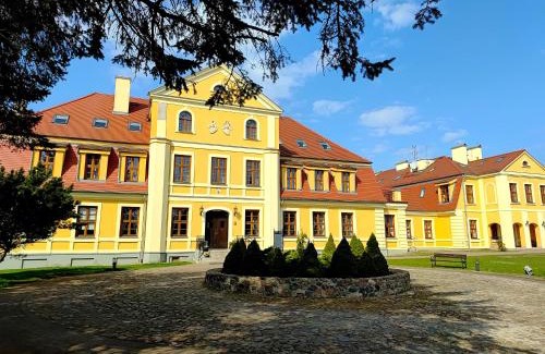 Ryman Hôtel | Pałac w Rymaniu