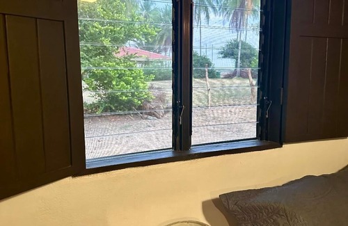Parrita Villa | Pacific Ocean, Beach-Front Villa with stunning Sunrises & Sunsets, 3bd 2ba