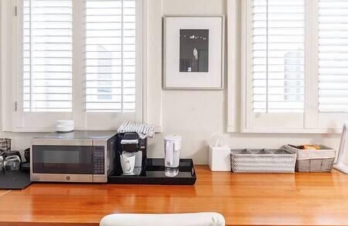 Pacific Heights Maison | Chambre et salle de bains privée du jardin victorien Pacific Heights