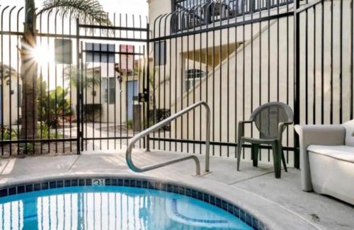 Oceano Maison | Pacific Plaza #308 - Lazy Dune - 1BdrmUp-K-QSofa