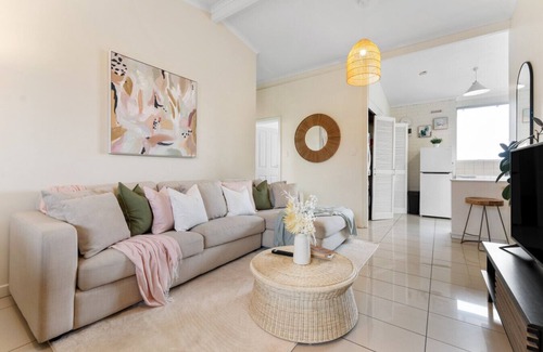 Glenelg South Appartement | Pad Off Pier - 2BR, Wifi
