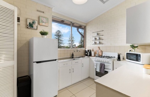 Glenelg South Appartement | Pad Off Pier - 2BR, Wifi