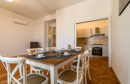 Historic Centre Appartement | PADOVA TOWER 13TH FLOOR CITY VIEW BORA