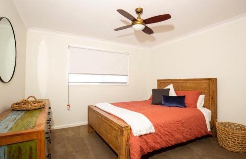 Culburra Beach Maison | Pagoda at Culburra I Pet Friendly I Newly Renovated