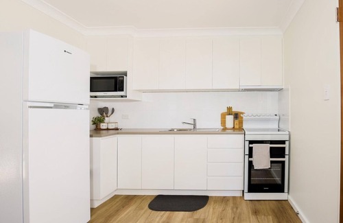 Culburra Beach Maison | Pagoda @ Culburra - Pet Friendly - Newly Renovated