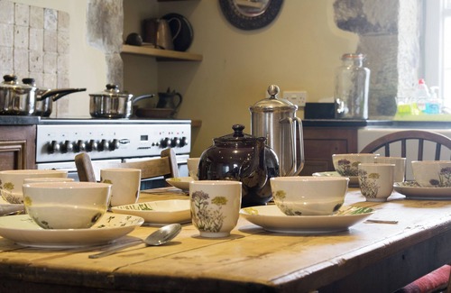 Skipton Maison | Pair of stunning cottages sleeping 14 with free breakfast