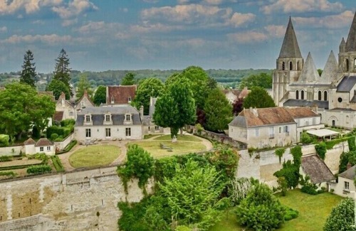 Loches Autre | Palace in a Royal loire valley town