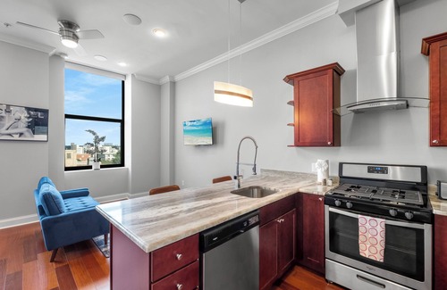 Olde Kensington Appartement | Palatial 1BR w/ Rooftop Pool