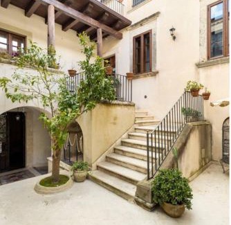 Gerace Lit Et Petit-Déjeuner | Palazzo Candida B&B
