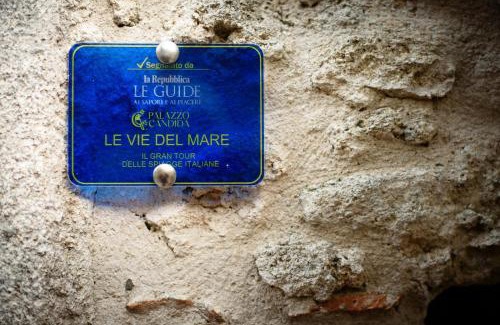 Gerace Lit Et Petit-Déjeuner | Palazzo Candida B&B