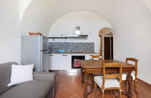 Bracelli Appartement | Palazzo Ravaschieri Apt Agrifoglio